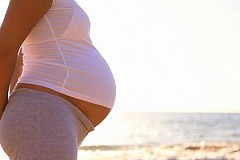Enceinte de 4 mois, elle apprend qu'elle porte les jumeaux d'une autre Enceinte de 4 mois, elle apprend qu'elle porte les jumeaux d'une autre